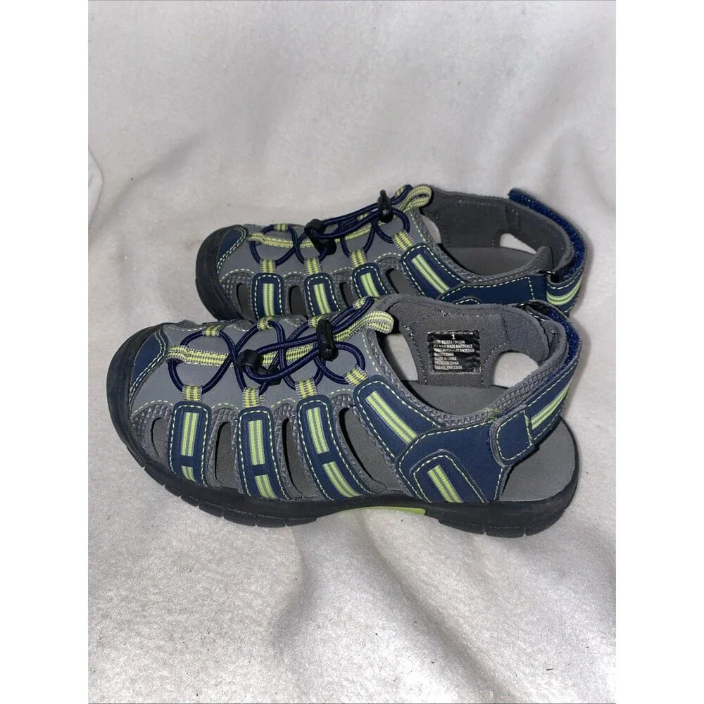 Khombu hiking sandal water shoe Gray Dillon Water 1 Youth Shoe 962653 NWOT